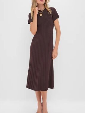 Tuckernuck Hyacinth House Ribbed Short-Sleeve Midi Dress in Dark Brown